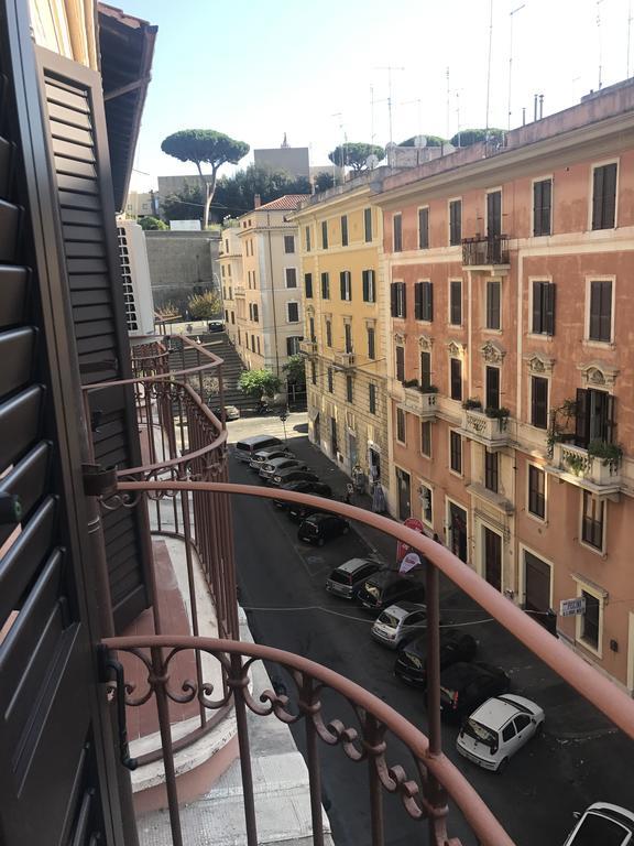 Spartacus Inn Apartment Roma Exterior foto