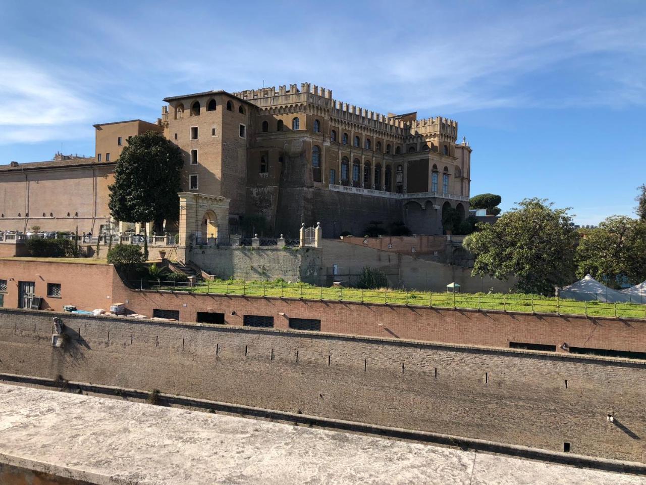 Spartacus Inn Apartment Roma Exterior foto